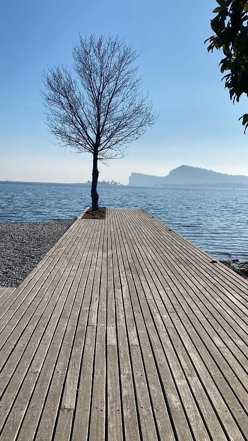 Casa Vacanze Gardiolina San Felice del Benaco Italy