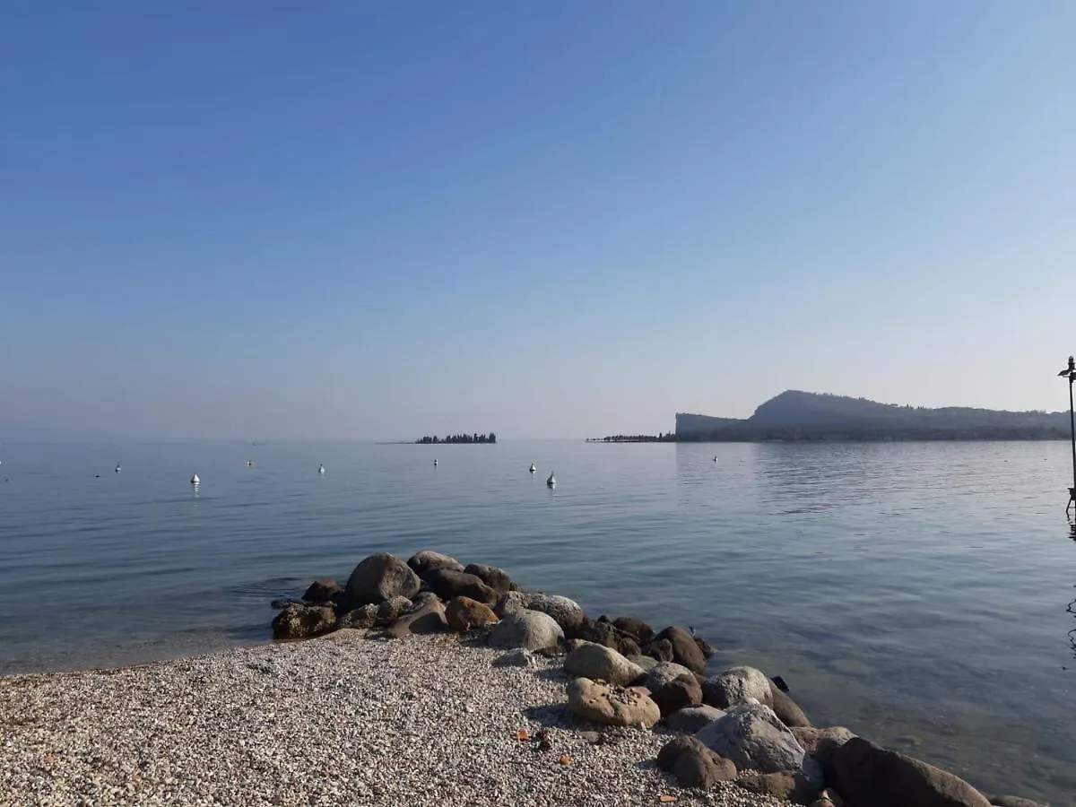 Casa Vacanze Gardiolina San Felice del Benaco 0*,