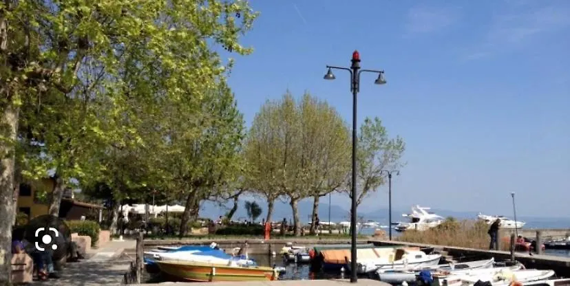 Casa Vacanze Gardiolina San Felice del Benaco Apartment