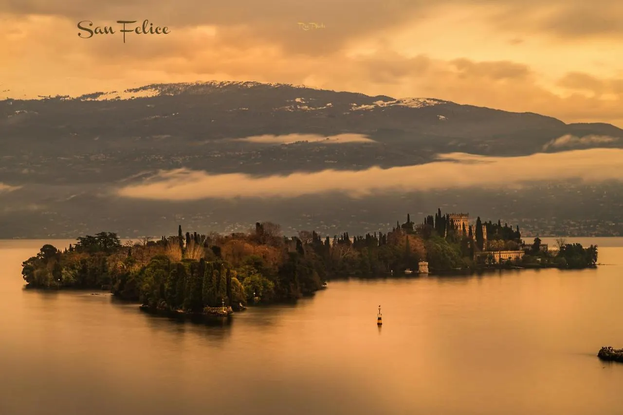 Casa Vacanze Gardiolina San Felice del Benaco 0*,