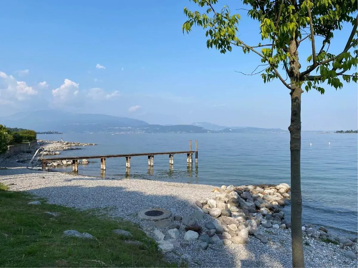 Casa Vacanze Gardiolina San Felice del Benaco 0*,  Italy