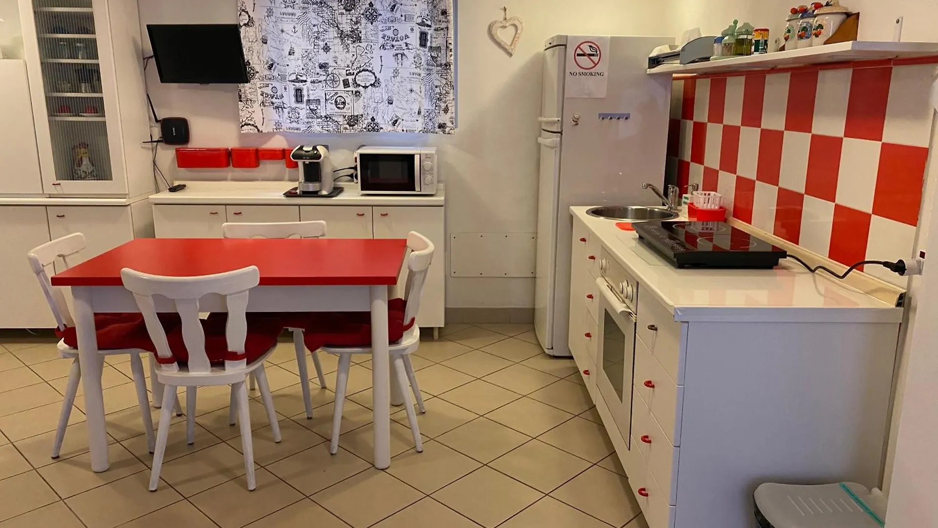 Casa Vacanze Gardiolina San Felice del Benaco 0*,  Italy