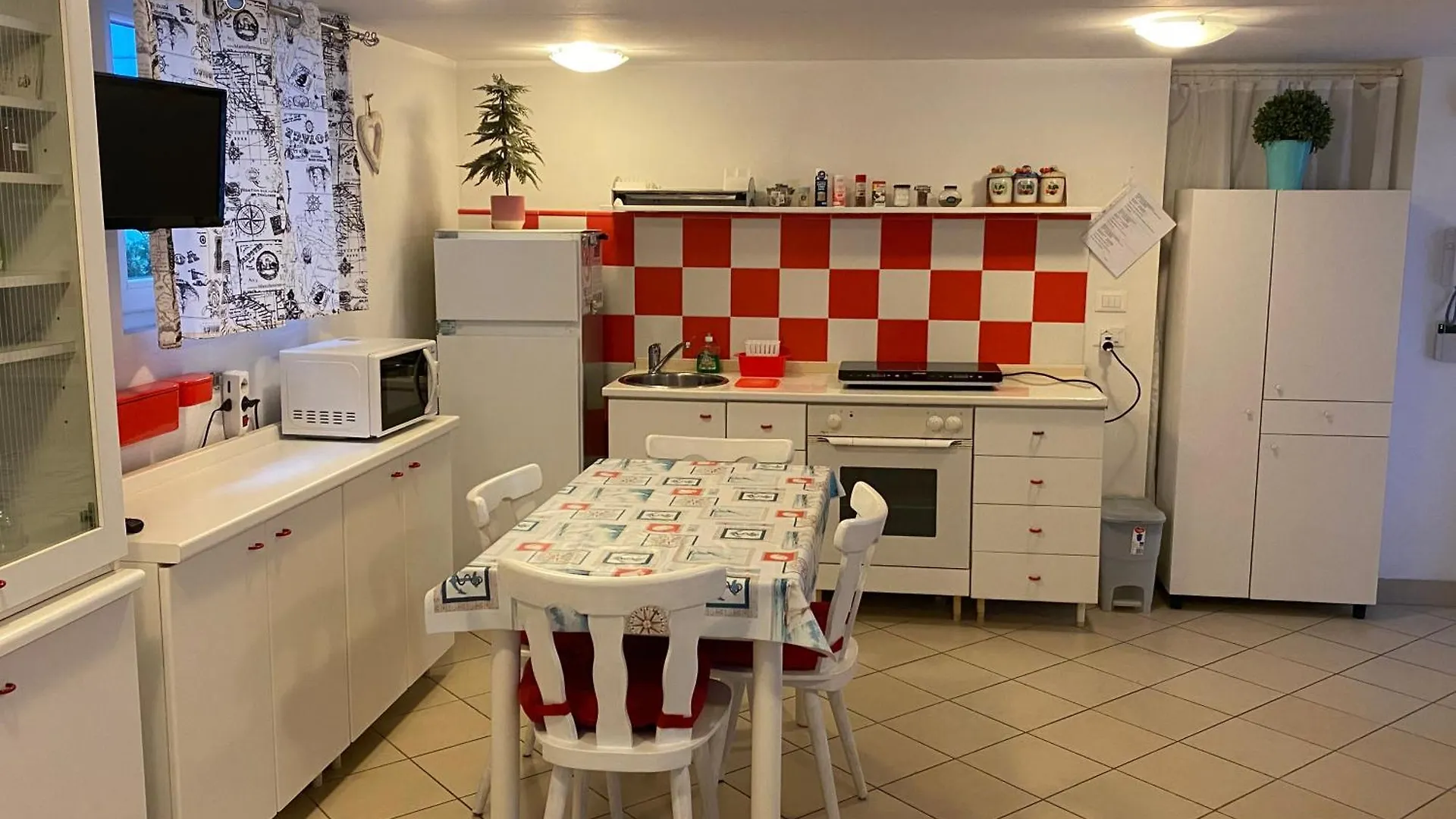 Apartament Casa Vacanze Gardiolina San Felice del Benaco